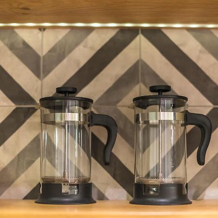 Pame Rentals - Walk Distance To Acropolis With A Charming Design Athén Kültér fotó